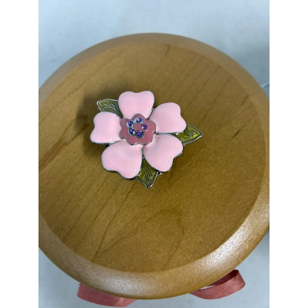 Longaberger Small Round Woven Basket Wood‎ Lid Pink Enamel Flower Knob & Liner